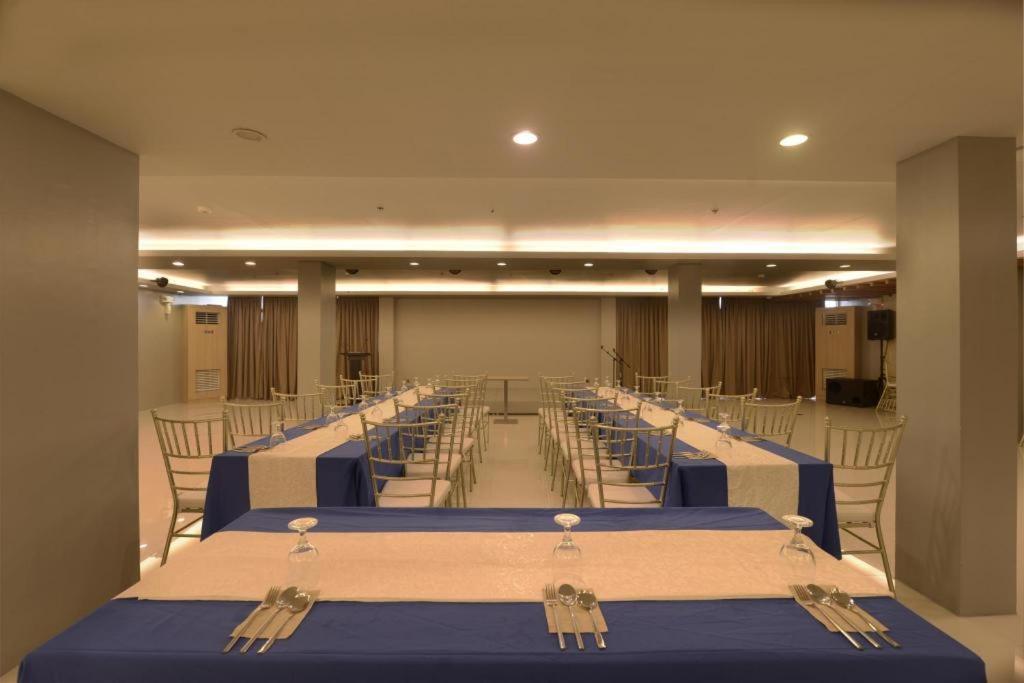 Hotel Estrella Tacloban Bagian luar foto