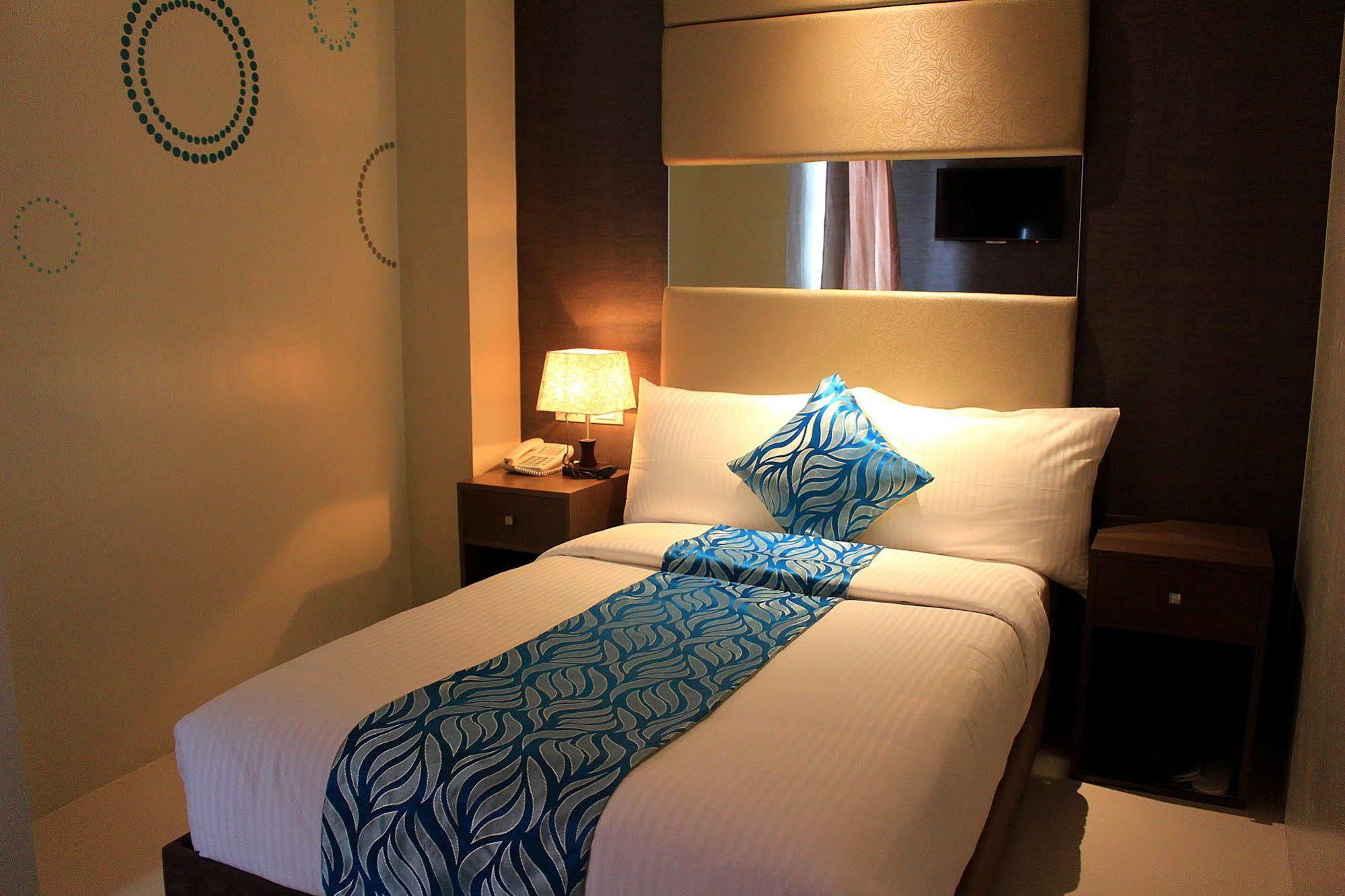 Hotel Estrella Tacloban Bagian luar foto