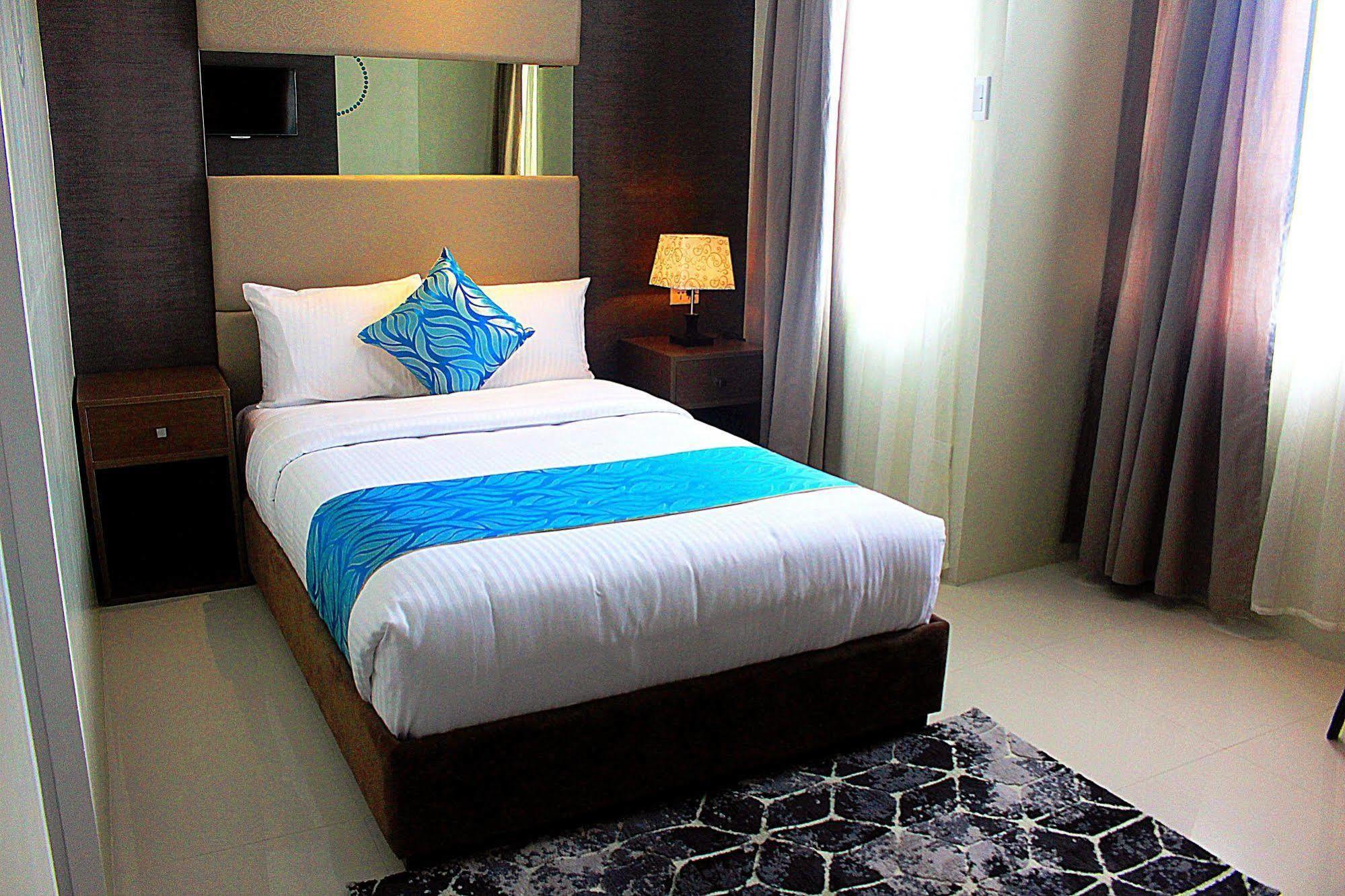 Hotel Estrella Tacloban Bagian luar foto