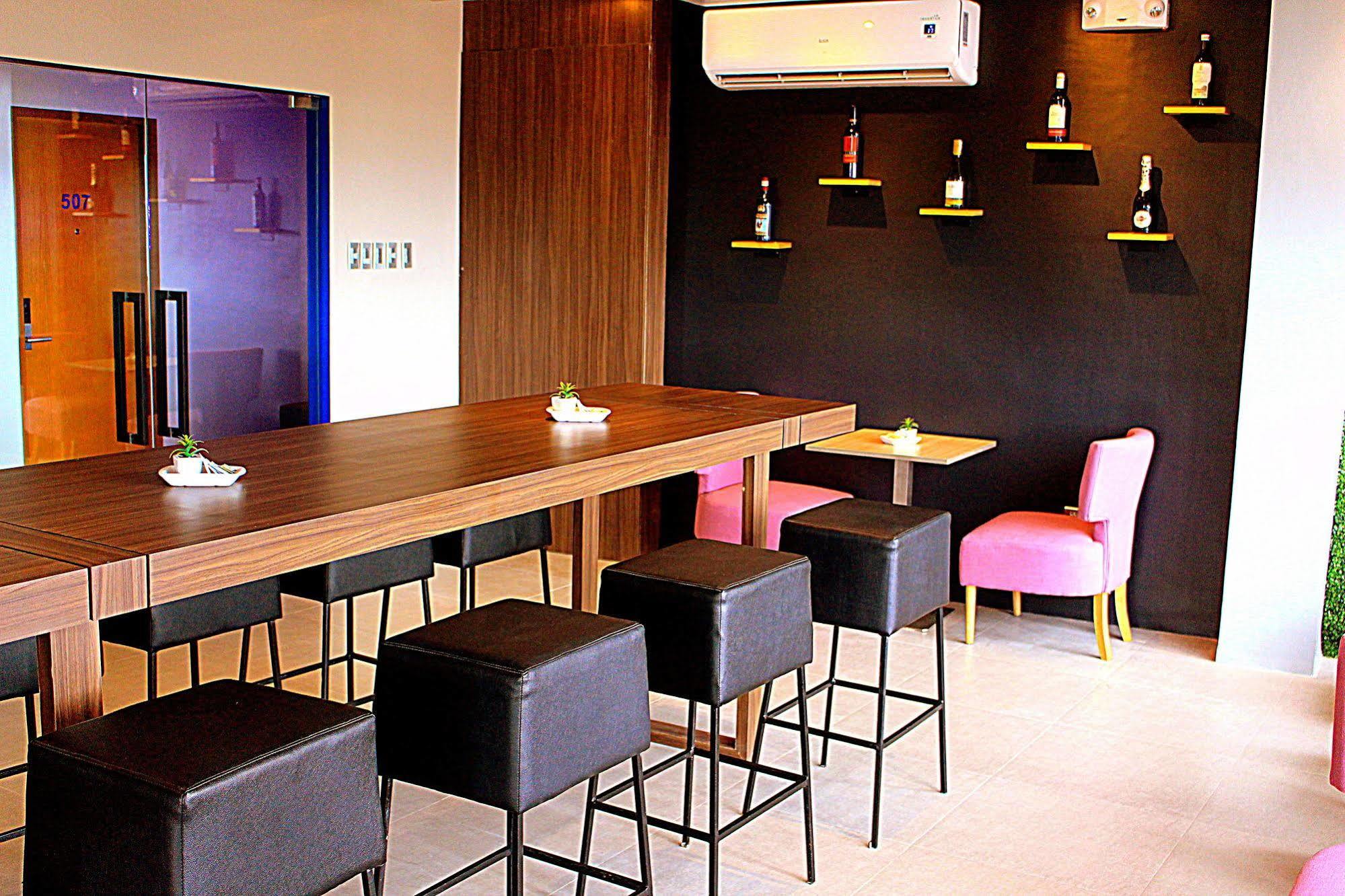 Hotel Estrella Tacloban Bagian luar foto